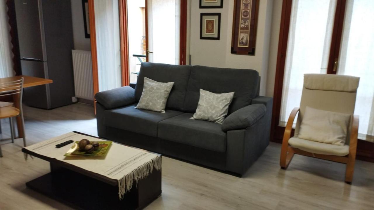 Apartament Sansoain Jaca Zewnętrze zdjęcie